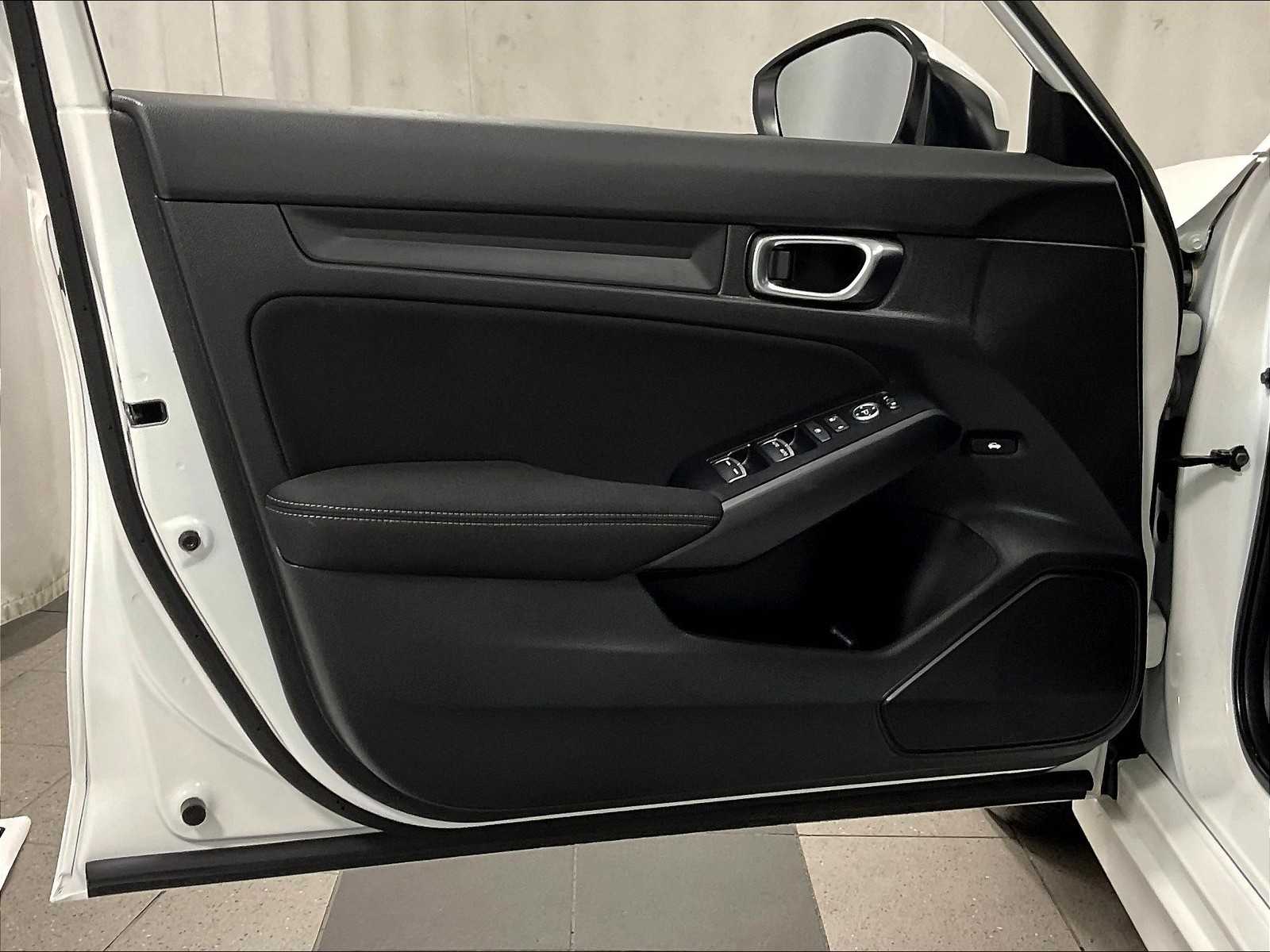 2025 Honda Civic LX photo 9