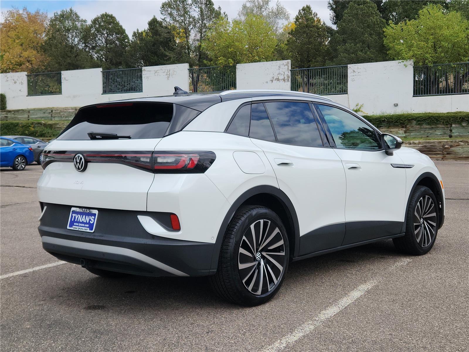 2023 Volkswagen ID.4 Pro Plus photo 3