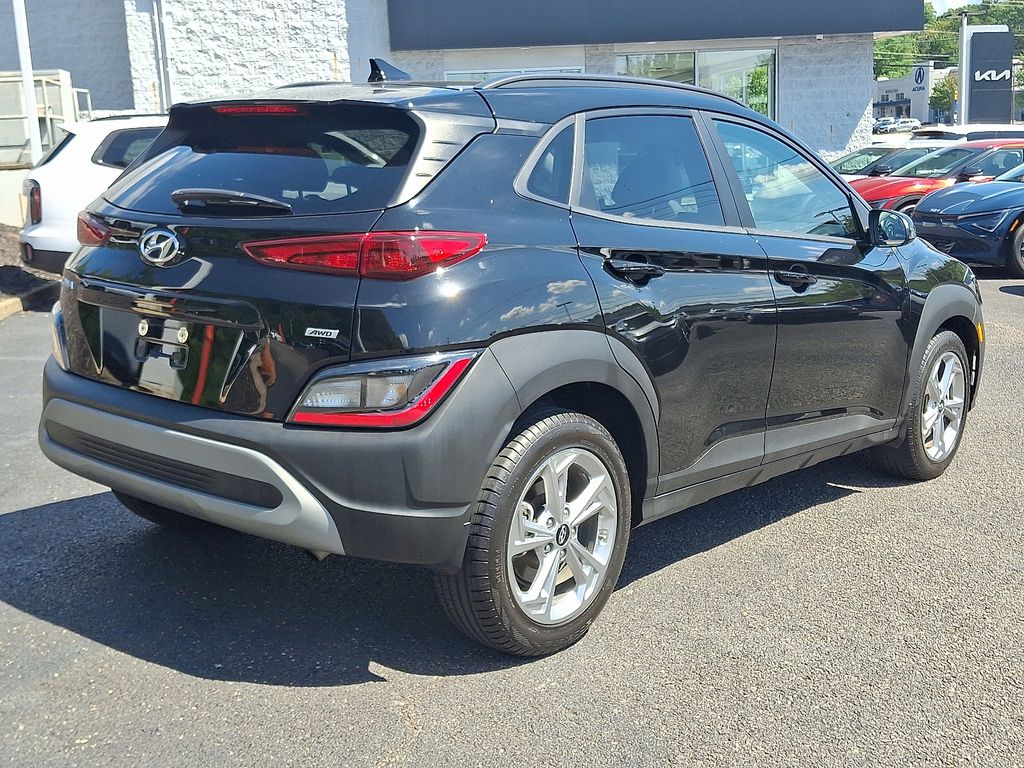 2023 Hyundai Kona SEL photo 2