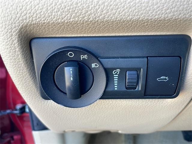 2008 Ford Fusion S photo 19