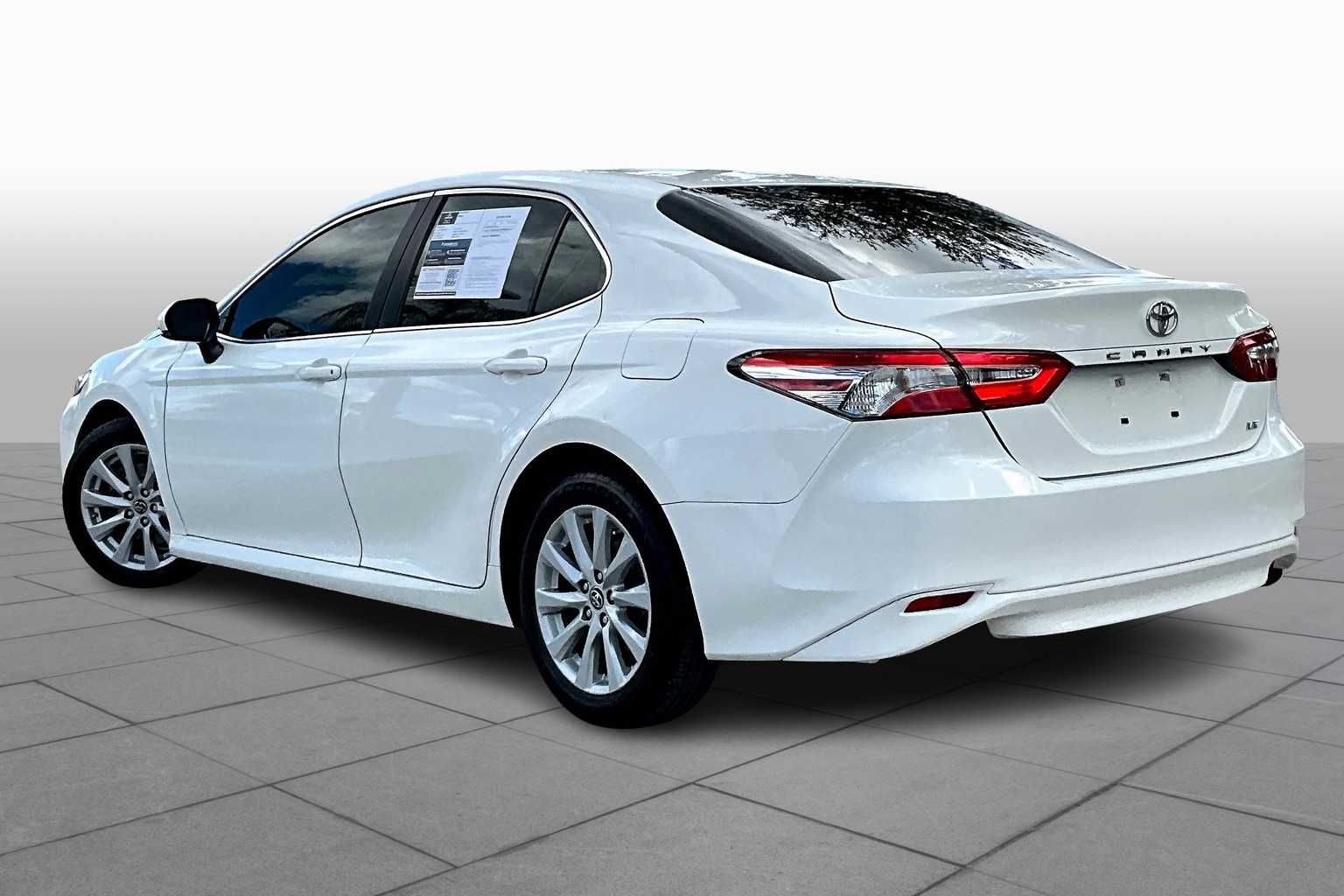 2018 Toyota Camry XLE XSE photo 11