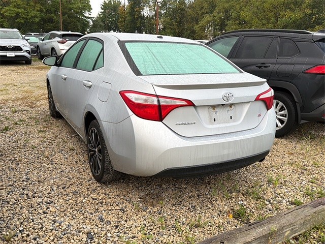2015 Toyota Corolla S Premium photo 2