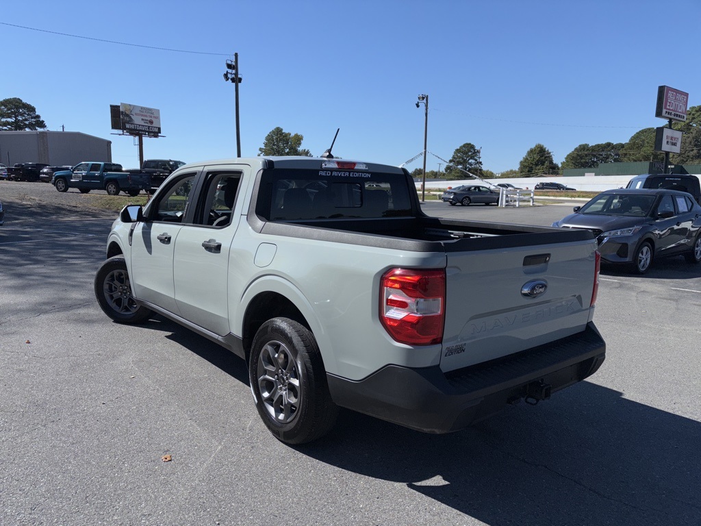 2022 Ford Maverick XLT photo 2