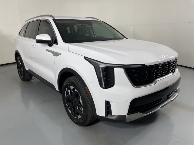 2025 Kia Sorento S photo 2