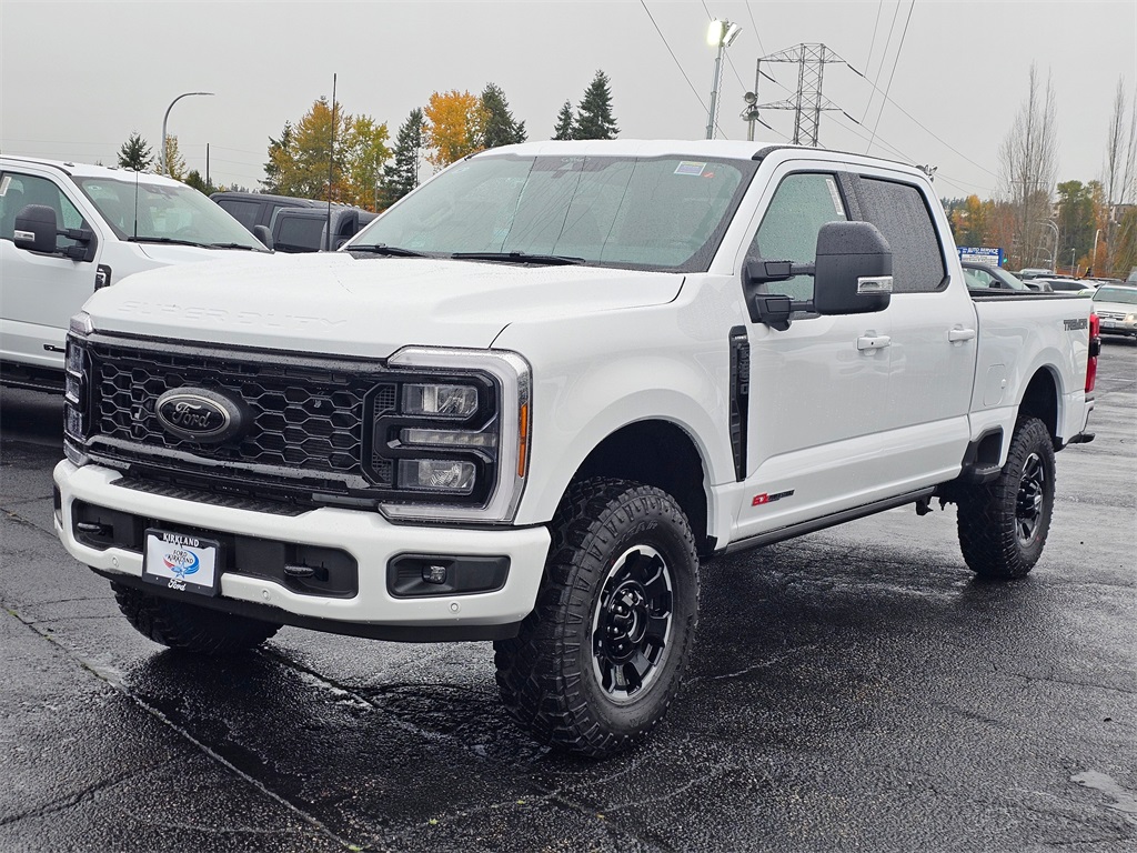 2026 Ford F-250 Lariat photo 3