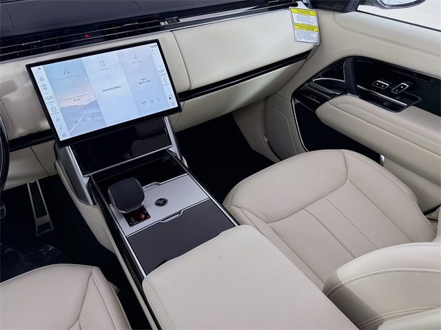 2025 Land Rover Range Rover SE photo 19