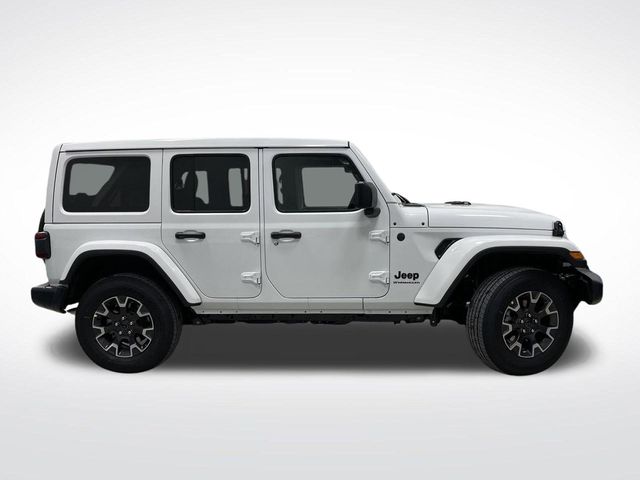 2025 Jeep Wrangler Sahara photo 2