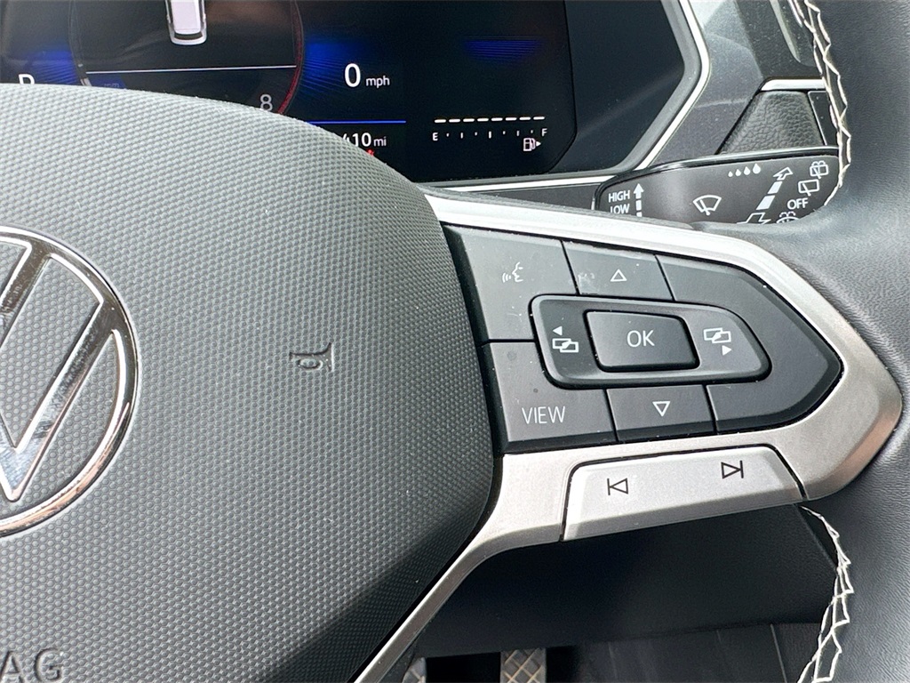 2024 Volkswagen Tiguan SE Wolfsburg Edition photo 12