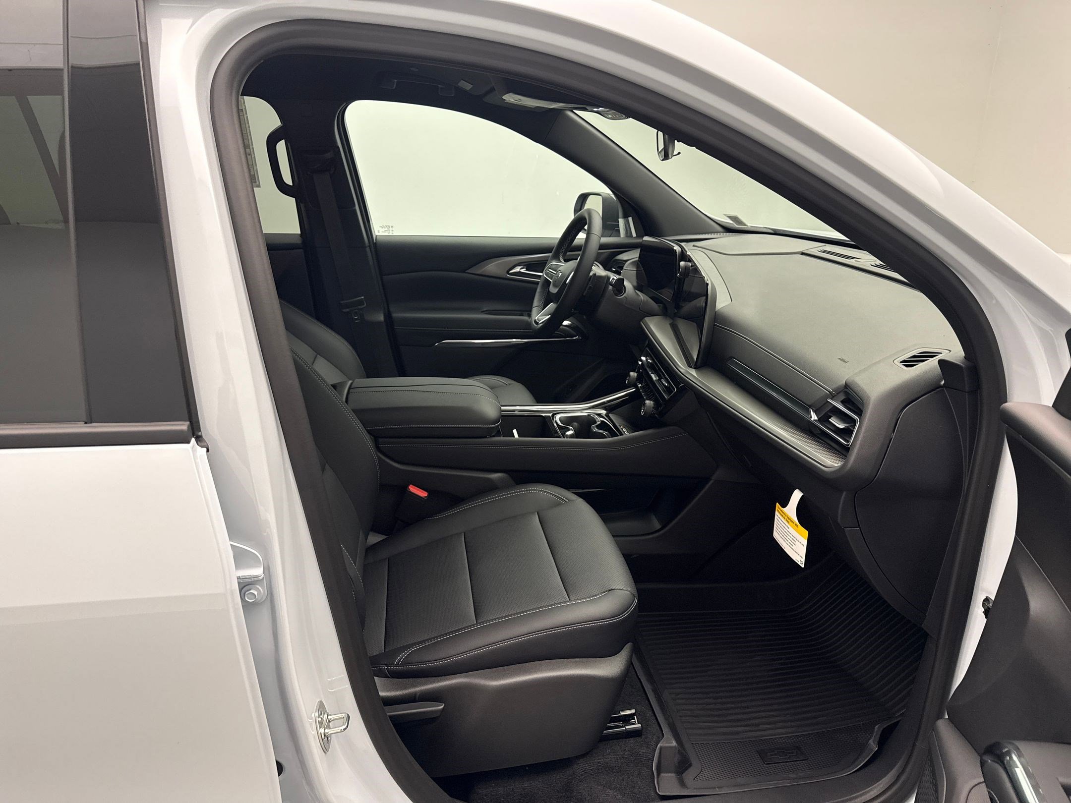 2026 Chevrolet Traverse photo 22