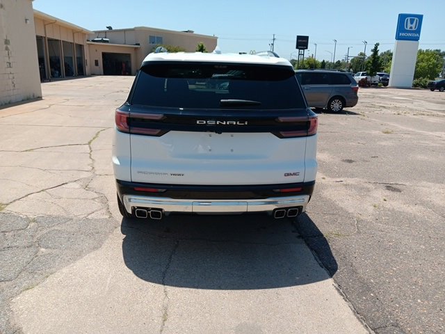 2025 Gmc Acadia Denali photo 3