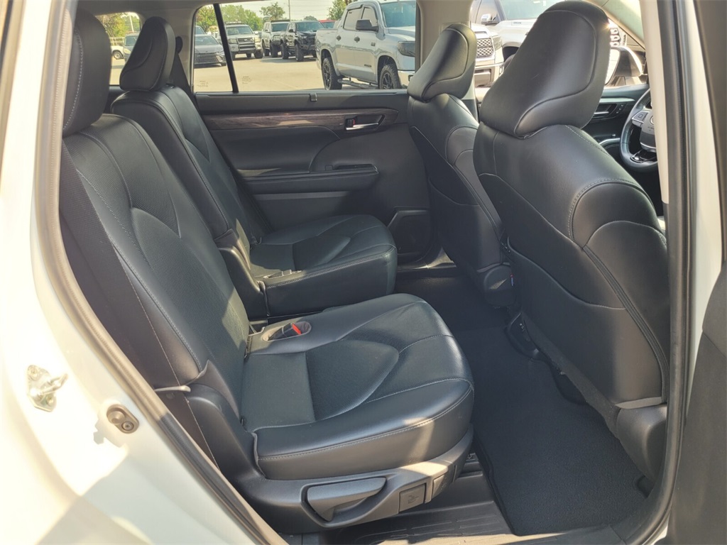 2020 Toyota Highlander Limited photo 11