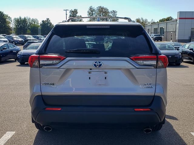 2022 Toyota RAV4 Hybrid XLE Premium photo 4