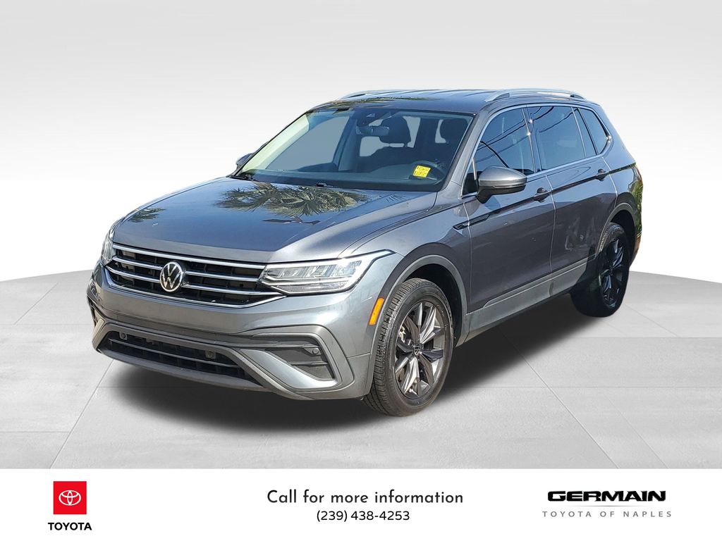 2022 Volkswagen Tiguan SE's photo