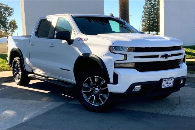 2021 Chevrolet Silverado 1500 RST photo 2