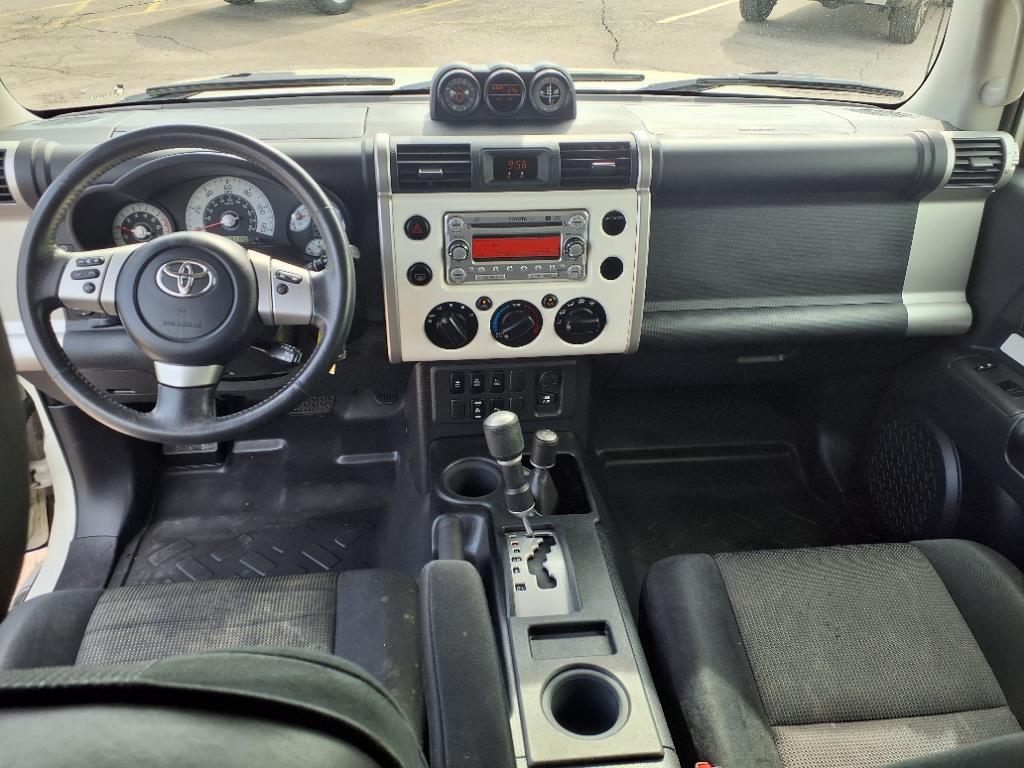 2014 Toyota FJ Cruiser Base photo 4