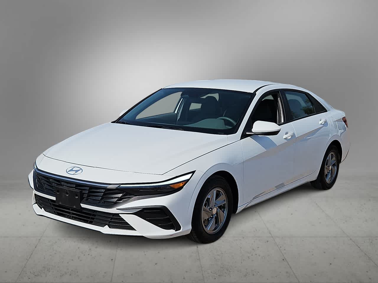 2024 Hyundai Elantra SE photo 4