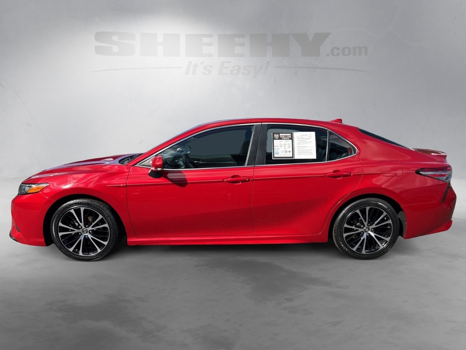 2019 Toyota Camry SE photo 15