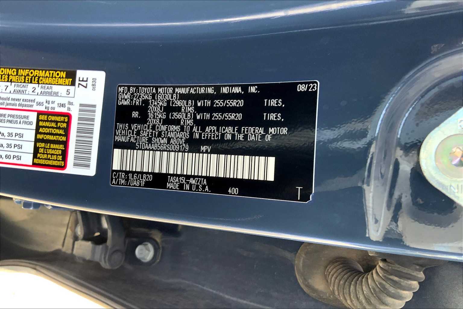 2024 Toyota Grand Highlander Platinum photo 28