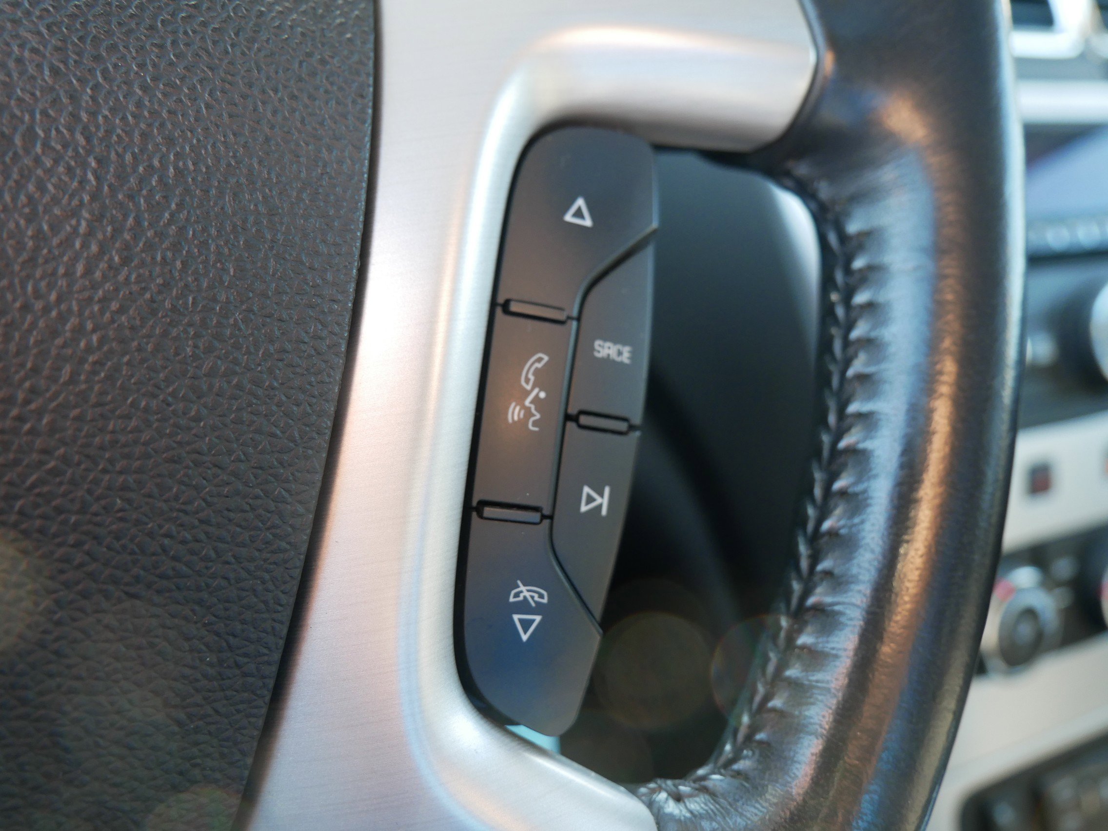 2011 Gmc Acadia SLE photo 21