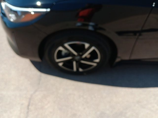 2025 Nissan Sentra SV photo 25
