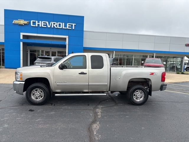 2008 Chevrolet Silverado 2500HD LT photo 3