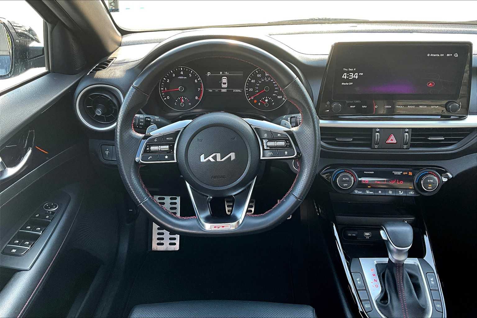 2024 Kia Forte GT photo 4