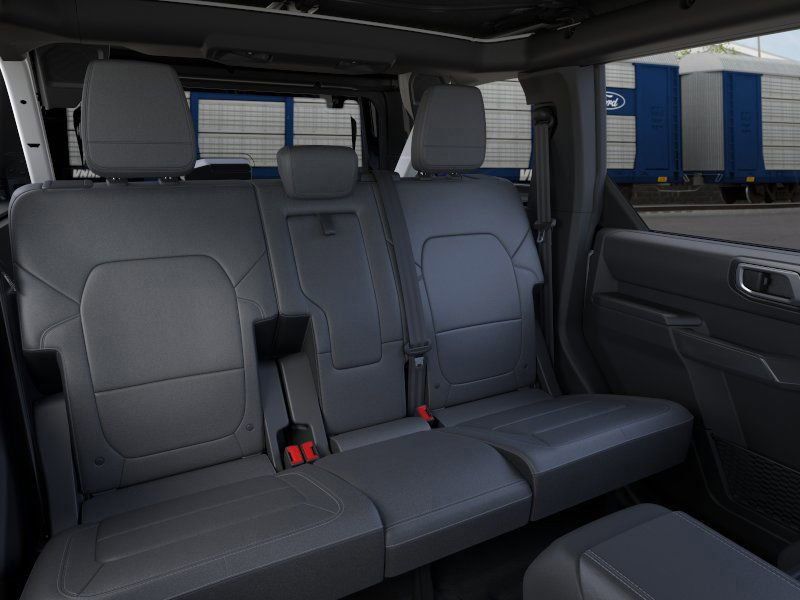 2025 Ford Bronco Outer Banks photo 11