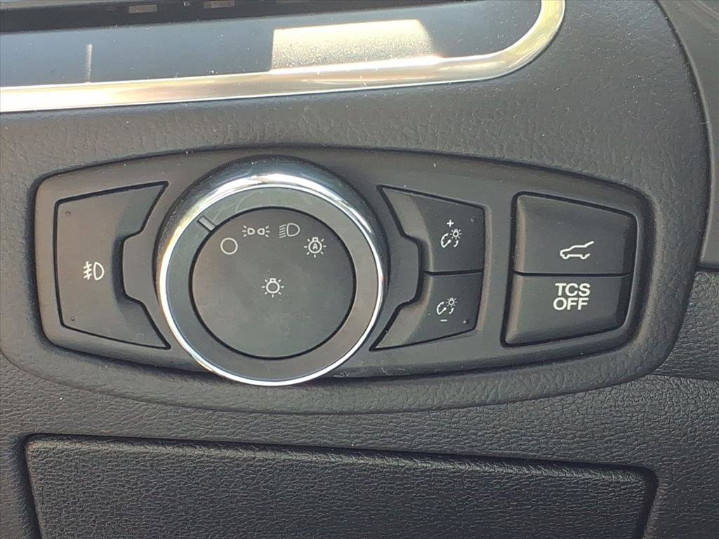 2024 Ford Edge Titanium photo 16