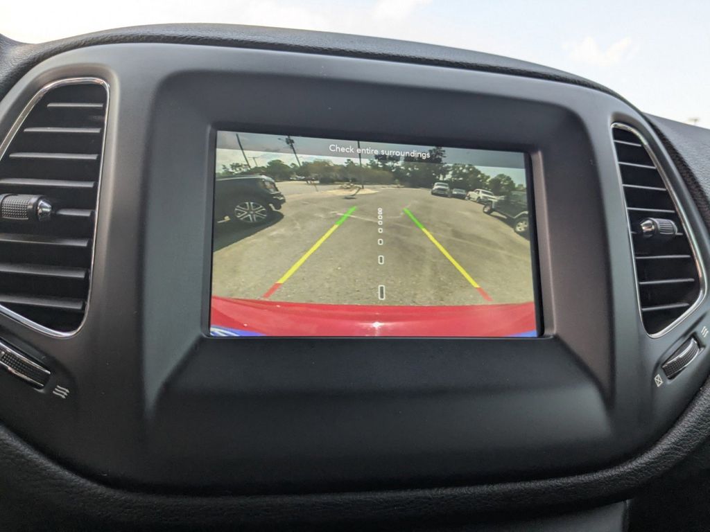 2020 Jeep Compass Latitude photo 20