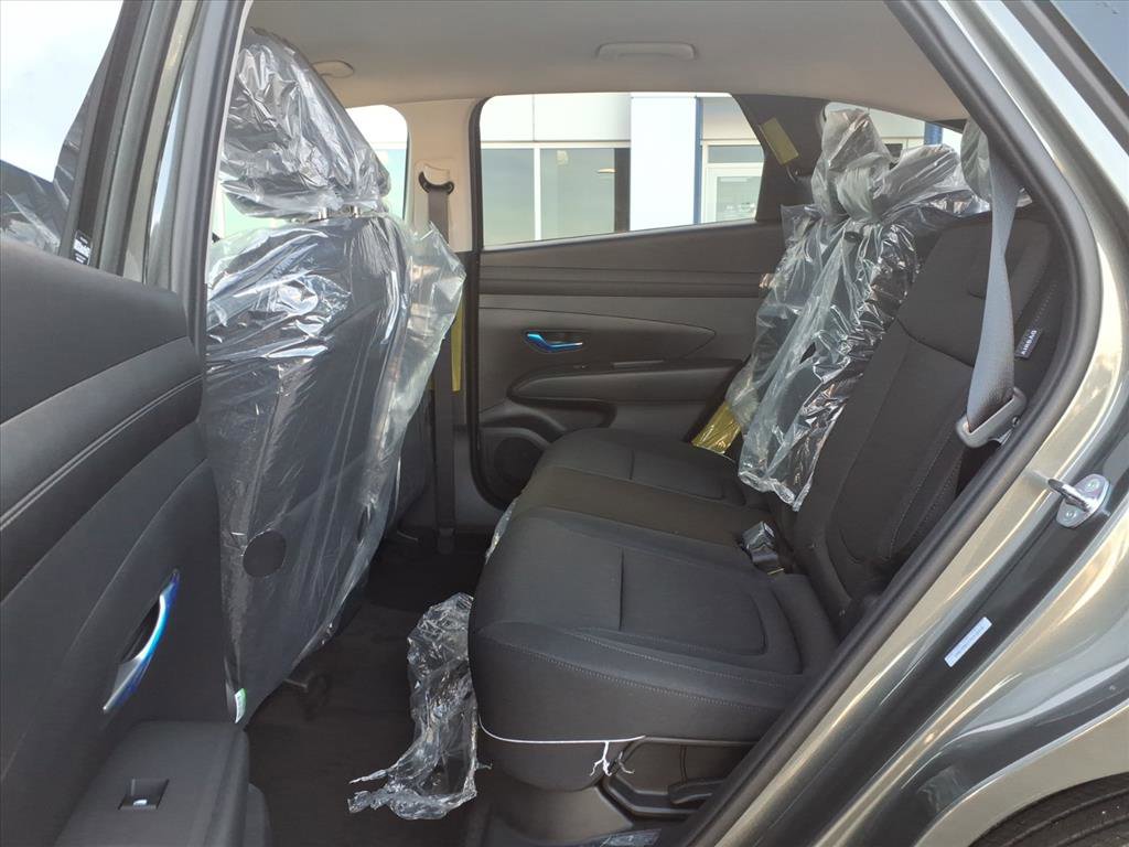 2026 Hyundai Tucson Hybrid SEL photo 4