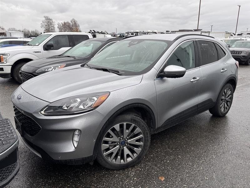 2021 Ford Escape Titanium's photo