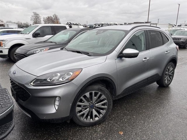 2021 Ford Escape Titanium's photo