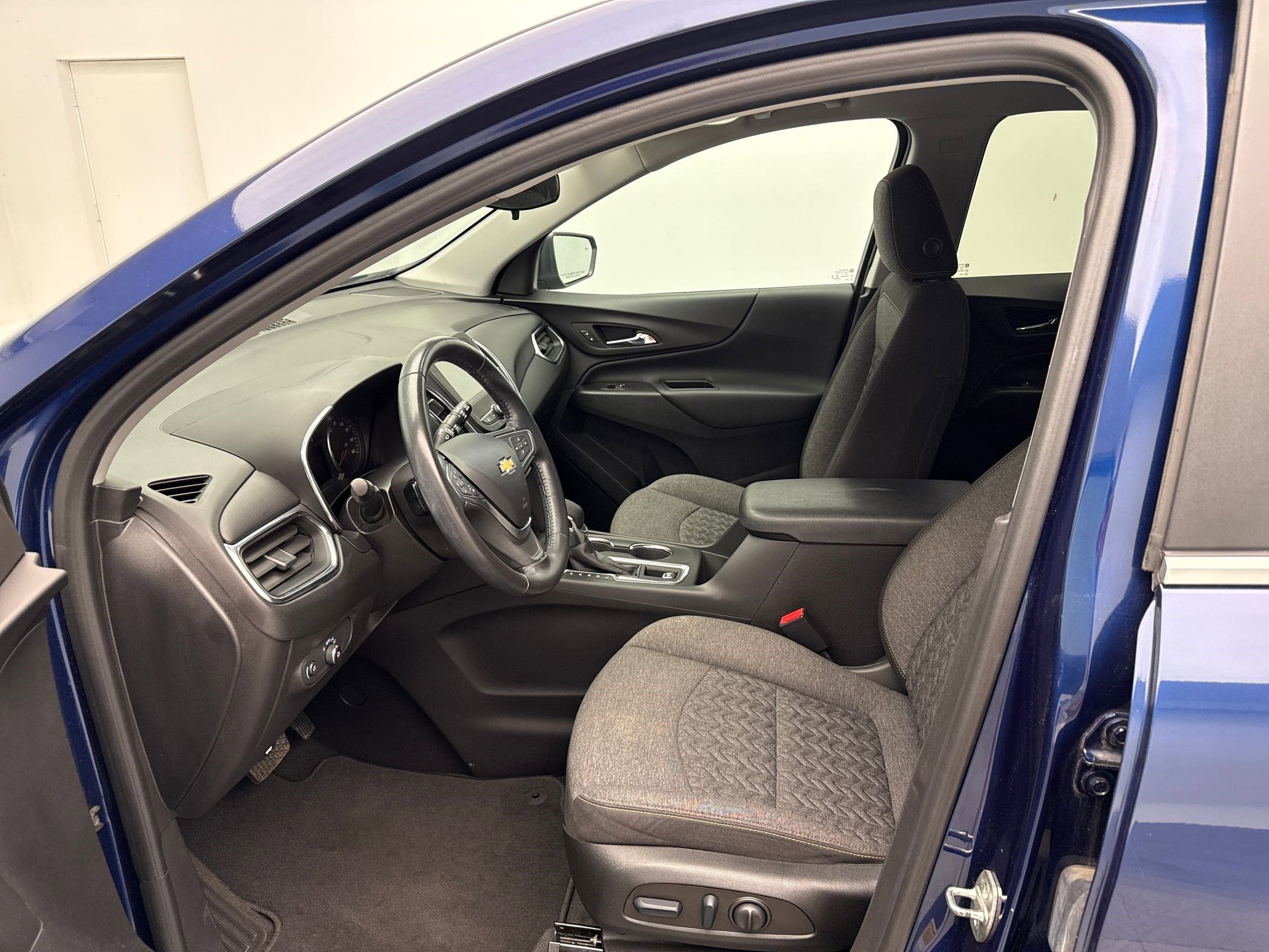 2022 Chevrolet Equinox photo 5