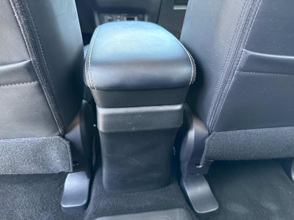 2018 Mitsubishi Outlander PHEV SEL photo 17