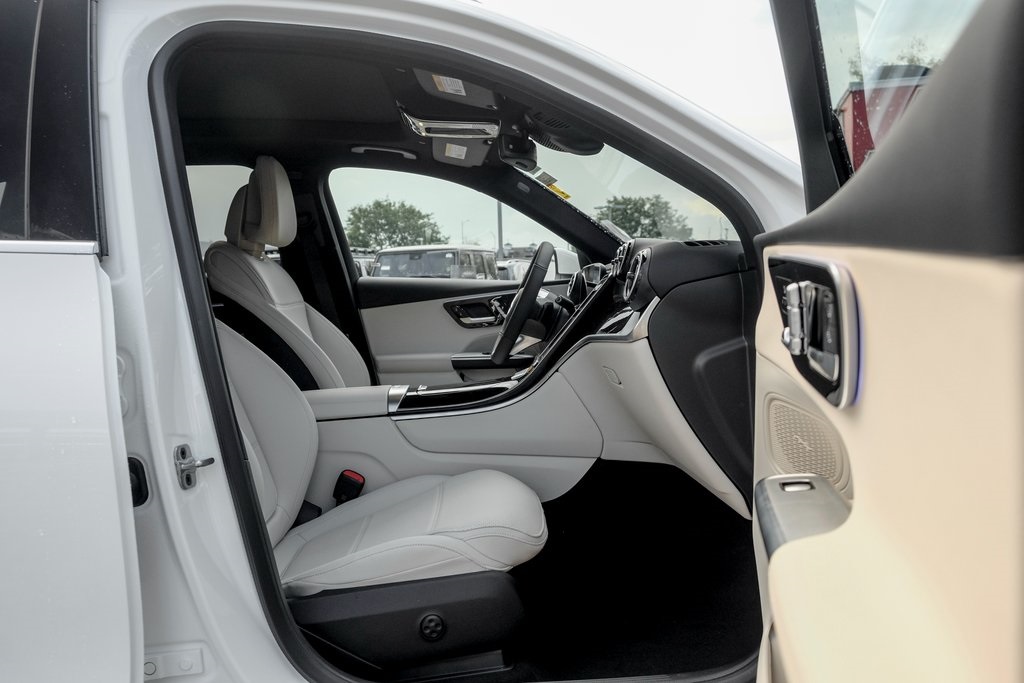 2026 Mercedes Benz GLC 300 4MATIC photo 19