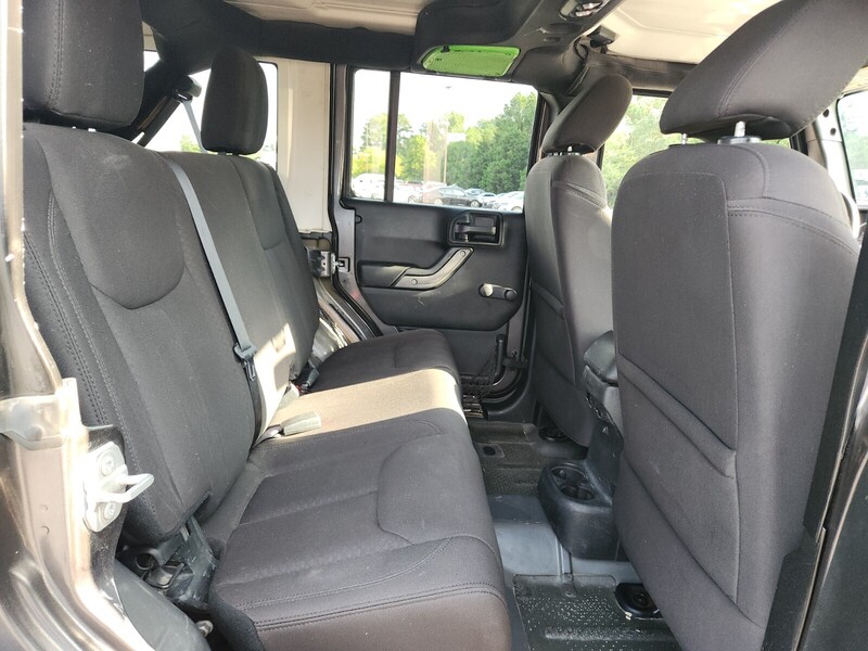2017 Jeep Wrangler Unlimited Sport photo 14