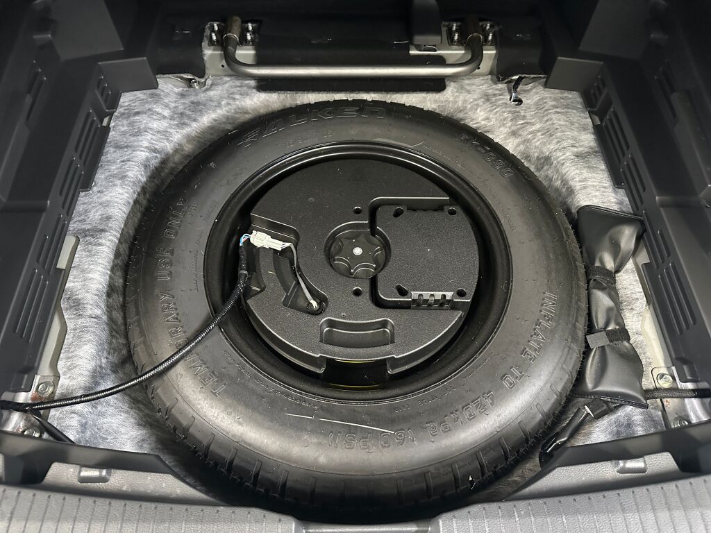 2024 Nissan Rogue SV photo 20