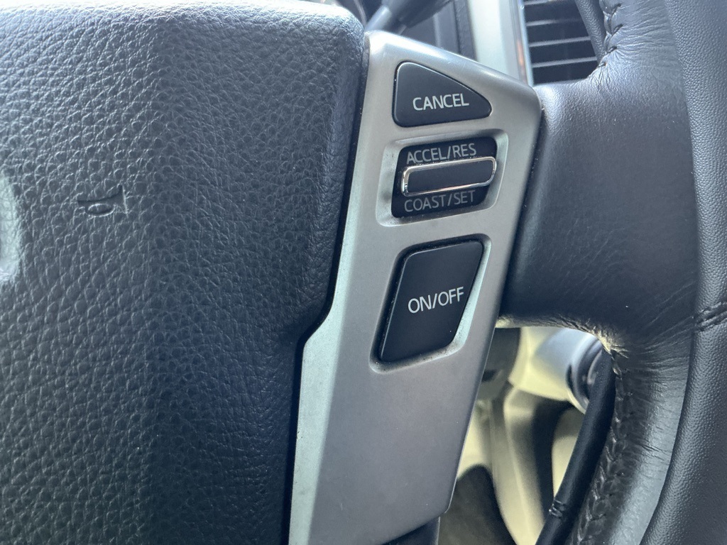 2019 Nissan Titan SL photo 30