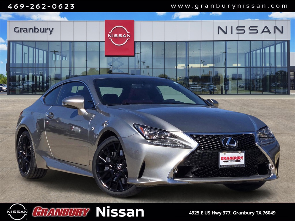 2016 Lexus RC 200t's photo