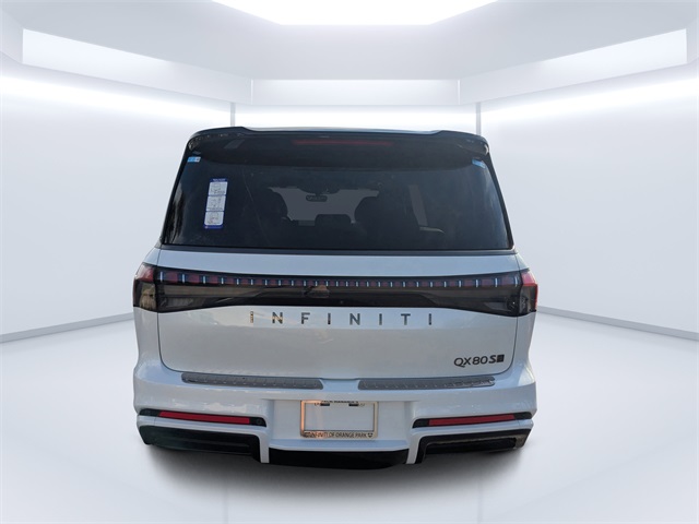 2026 Infiniti QX80 Sensory photo 3