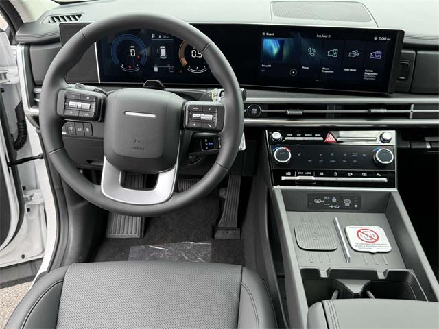 2025 Hyundai Santa Fe SEL photo 2