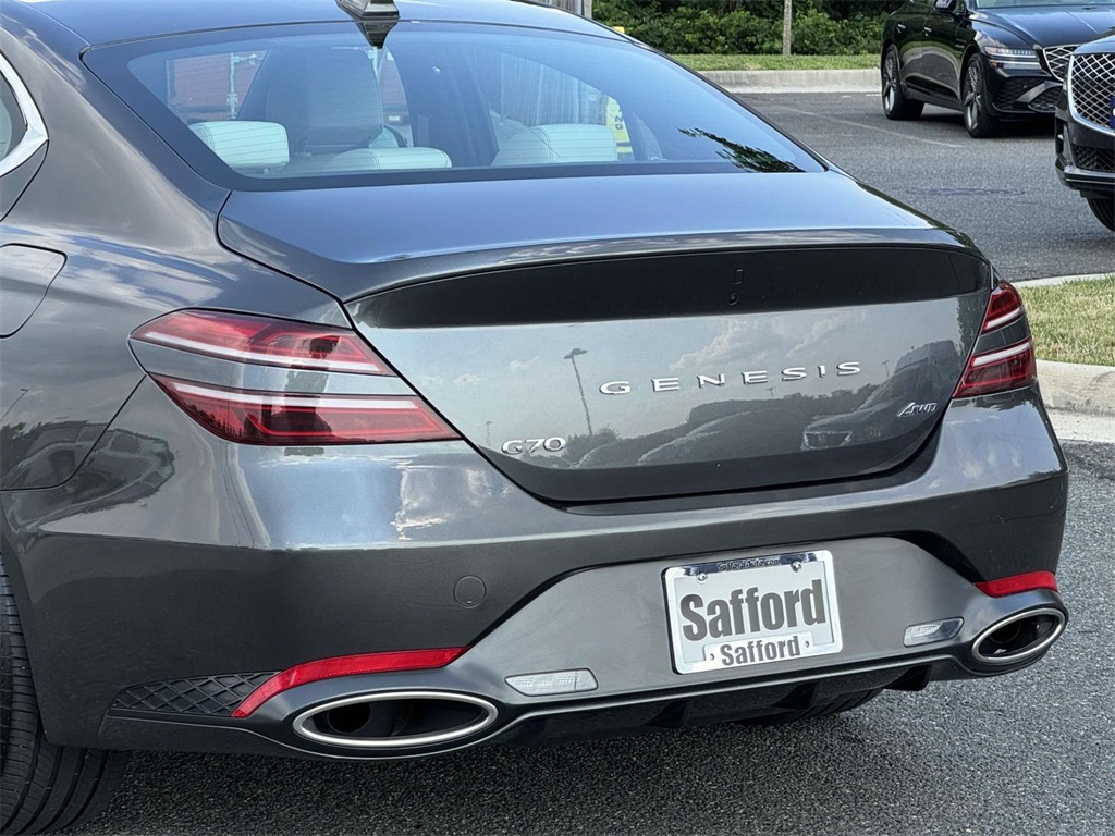 2025 Genesis G70 2.5T photo 8