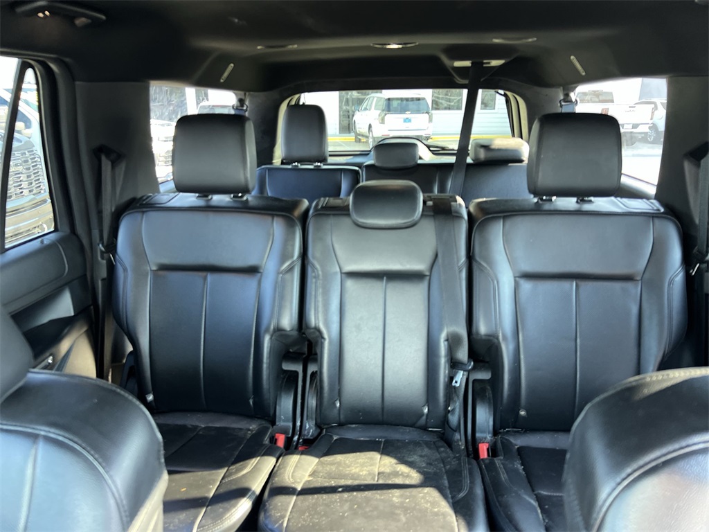 2021 Ford Expedition MAX XLT photo 16