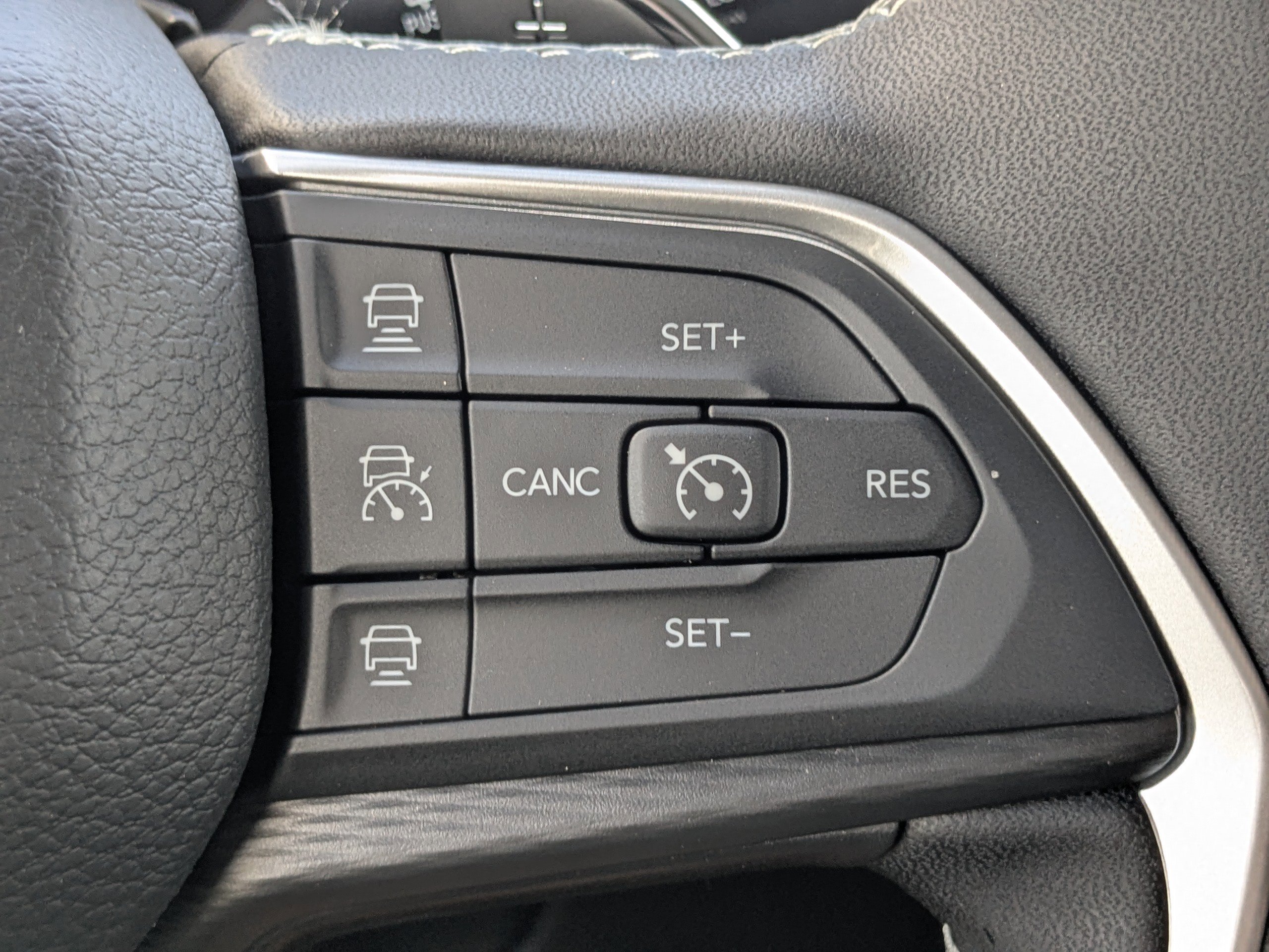 2025 Jeep Grand Cherokee Laredo Altitude photo 24