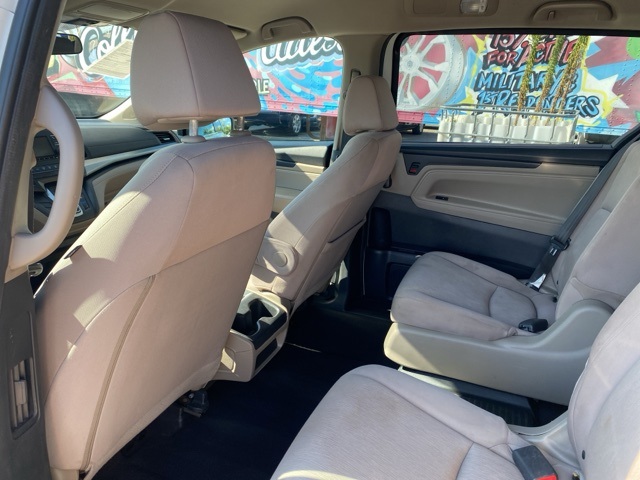 2019 Honda Odyssey LX photo 19