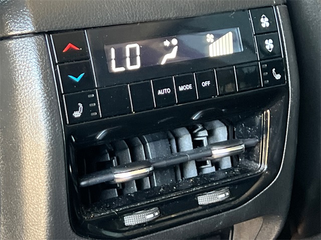 2022 Jeep Grand Cherokee Limited photo 16
