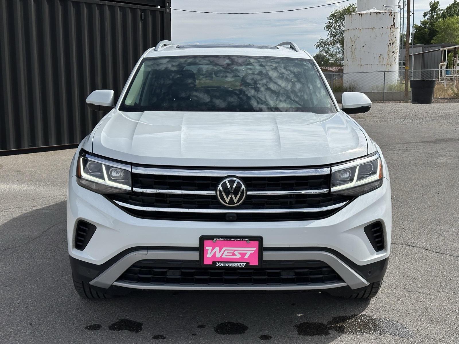 2021 Volkswagen Atlas SEL Premium photo 2