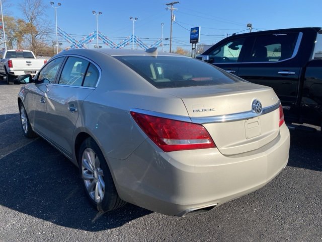 2015 Buick LaCrosse Base photo 2