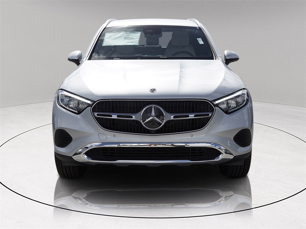 2026 Mercedes Benz GLC 300 photo 2