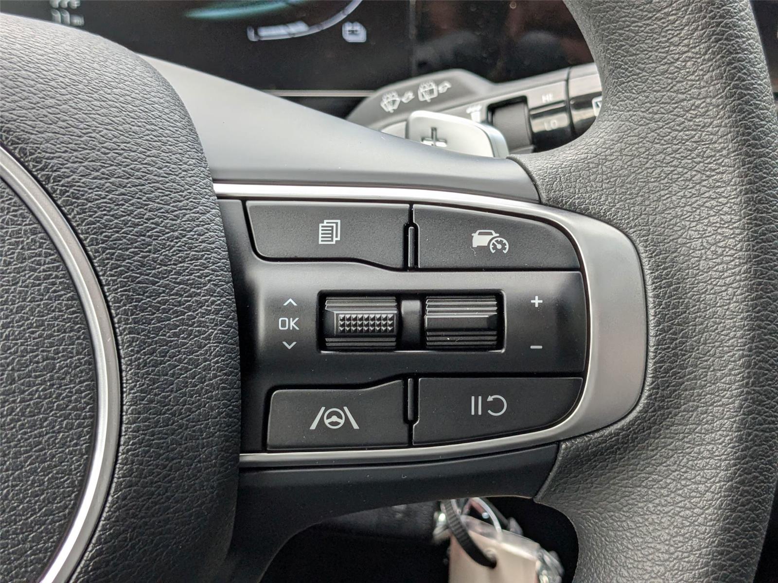 2025 Kia Sportage Hybrid LX photo 19